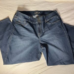 Torrid Super Stretch Jeans • Size 24R